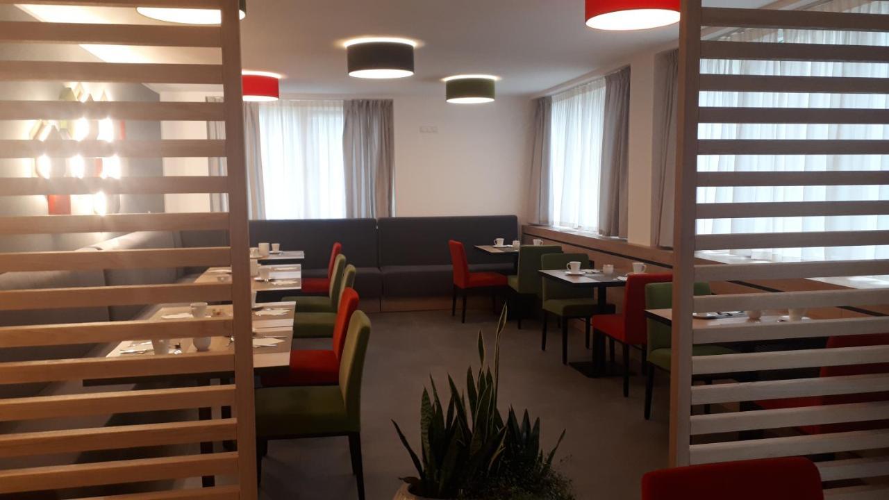 Tourist Hotel Бресаноне Екстериор снимка