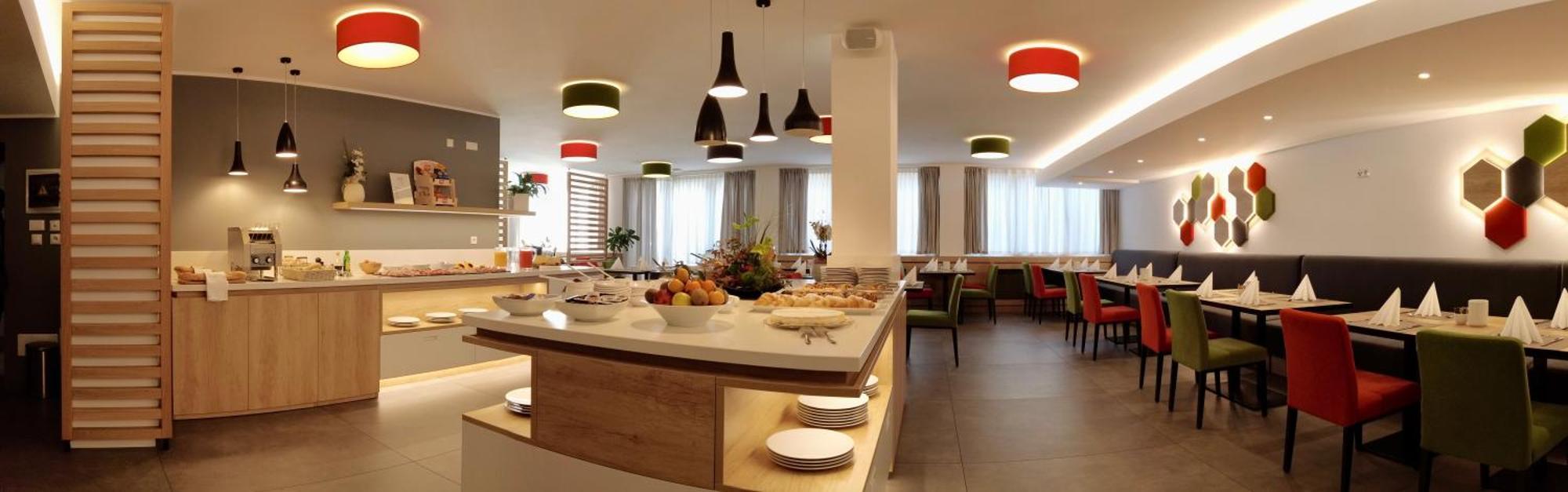 Tourist Hotel Бресаноне Екстериор снимка