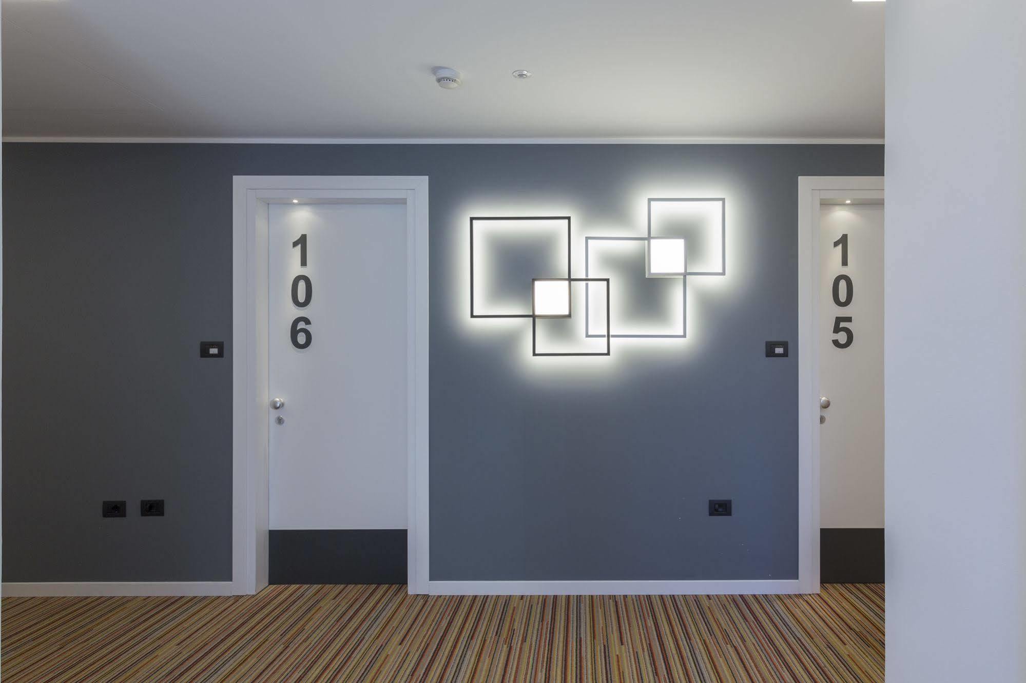 Tourist Hotel Бресаноне Екстериор снимка